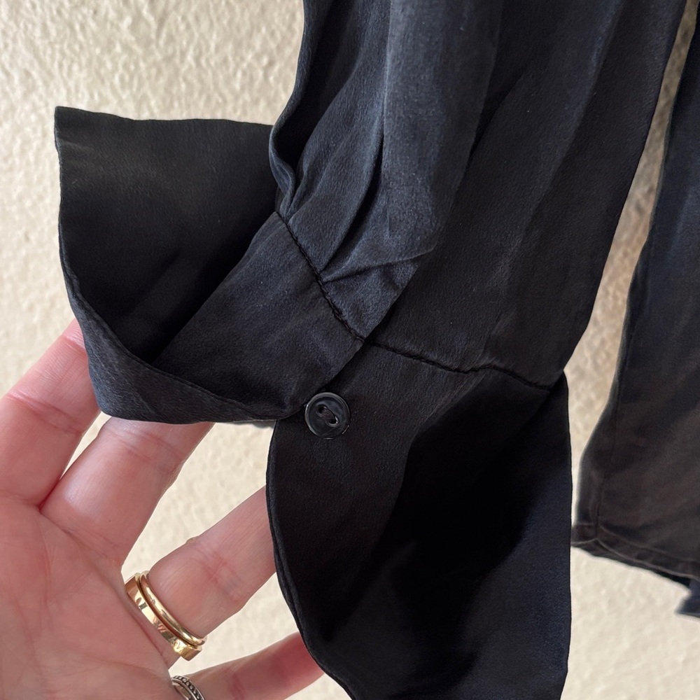100% Silk Banana Republic Black Blouse Button Down Shirt Cuffed Sleeve Women’s L - Picture 5 of 11